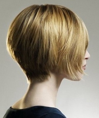 Coupe de cheveux sur la jambe: photo