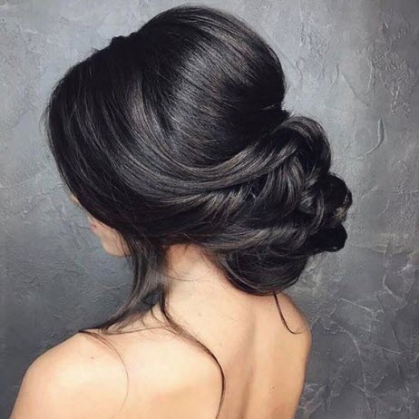 Coiffure de soirée-chignon volumineux