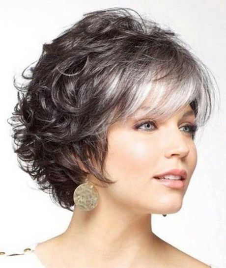 Pixie sur cheveux ondulés