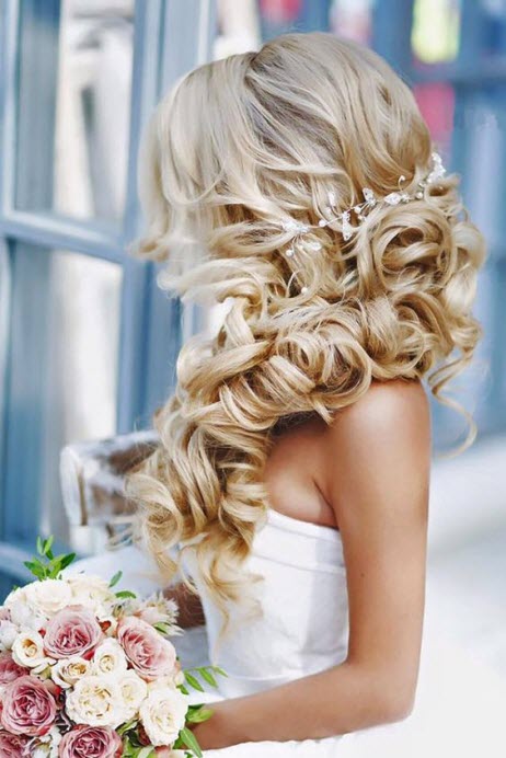 Coiffures de mariage : tressage pour cheveux longs