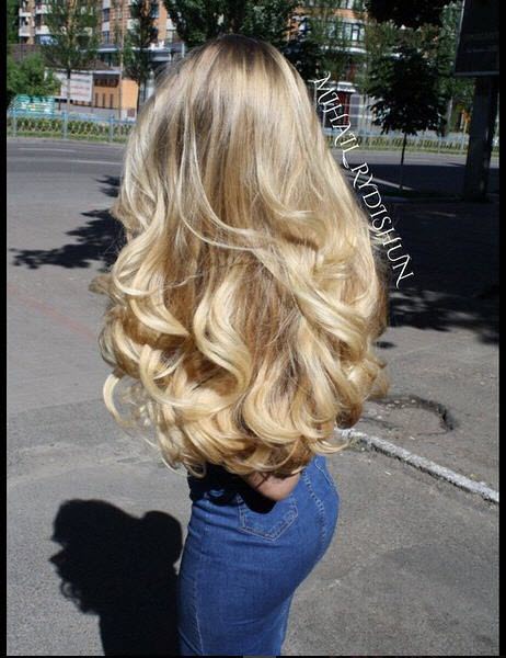 Balayage de coloration sur cheveux blonds