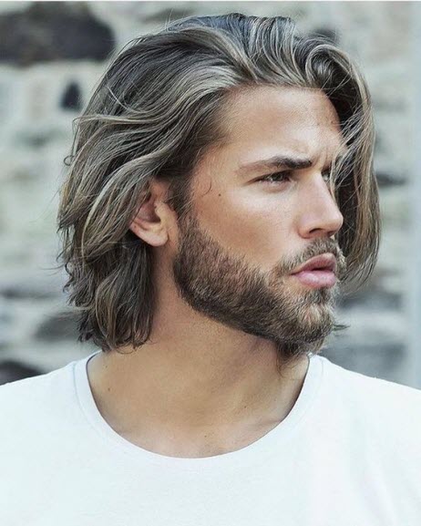 Coupe de cheveux homme pour cheveux longs