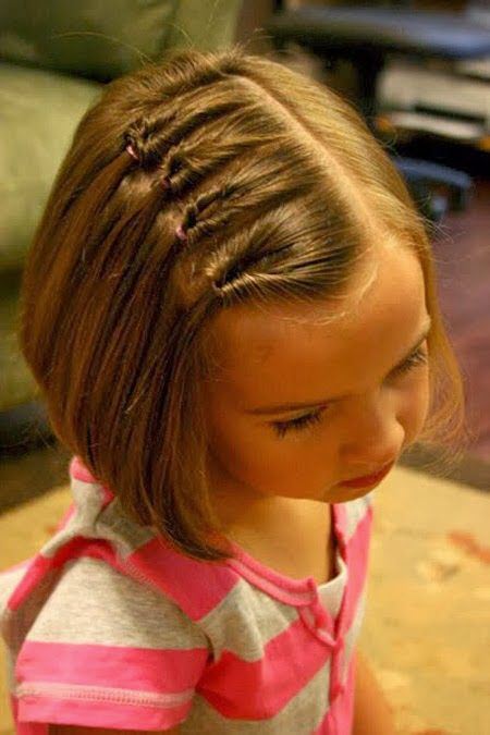 Coiffure à l'école pour cheveux courts