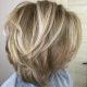 Coupe de cheveux en cascade pour cheveux courts