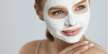 Que faire des procédures de beauté à la maison pendant la quarantaine. Des soins efficaces pour le visage, le corps et les cheveux