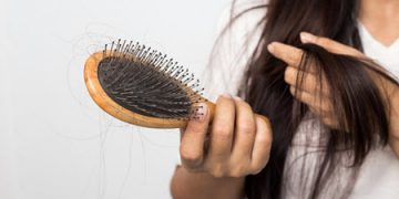 Chute de cheveux : comment résoudre le problème ?